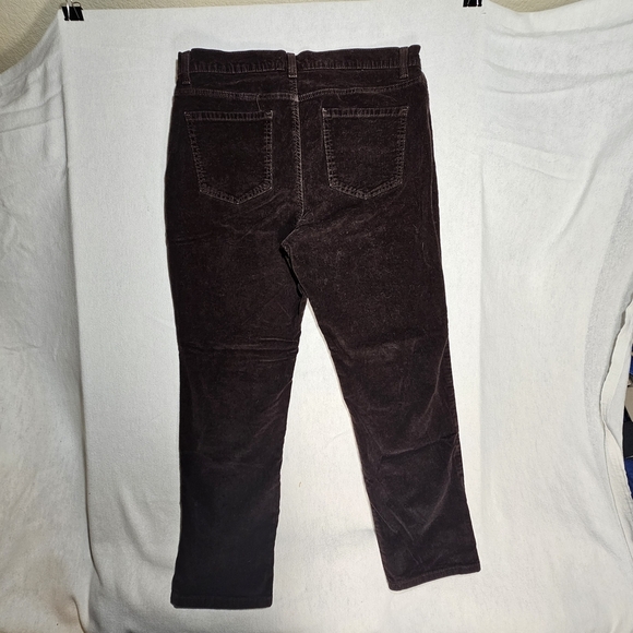 Gloria Vanderbilt Women's Straight Leg Corduroy Jeans in Dark Brown - Picture 2 of 3